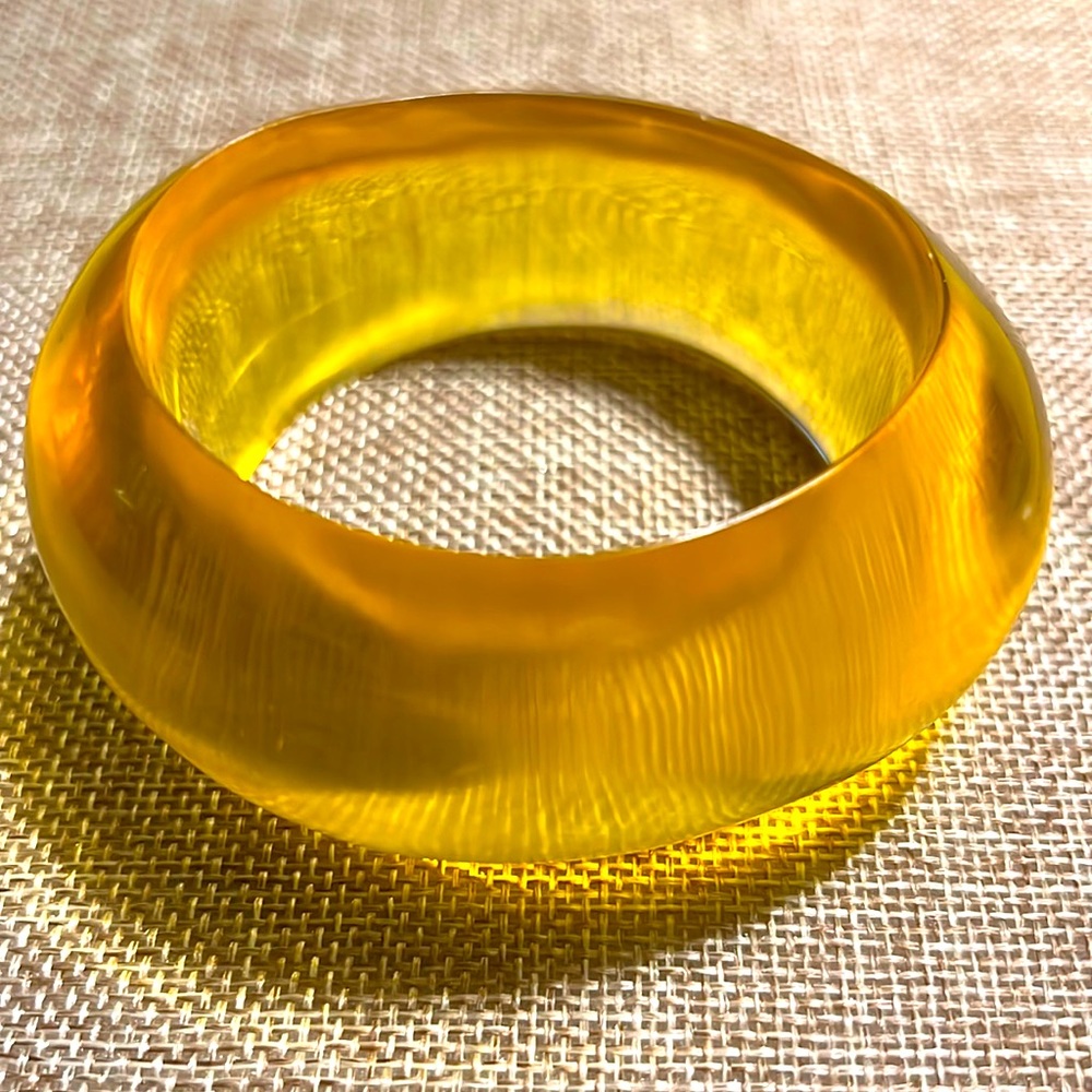 Pinup Lucite Golden Yellow Transparent Bangle Vintage New Old Stock